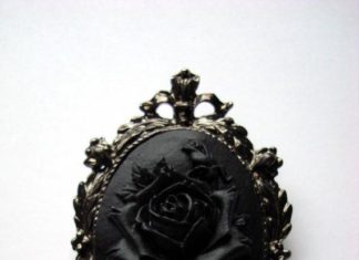 Luxury Jewelry 2017/2018 : Black Rose Cameo Brooch…