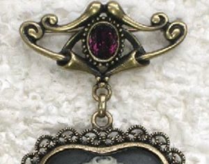 Luxury Jewelry 2017/2018 : cameo brooch…