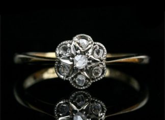 Luxury Jewelry 2017/2018 : Edwardian 18k Gold Rose Cut Diamond Flower Cluster Engagement Ring
