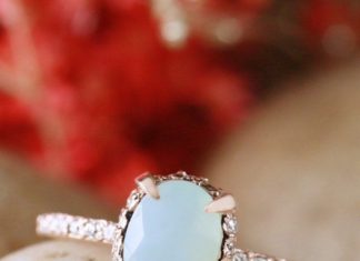 Luxury Jewelry 2017/2018 : Featured Designer: Stones & Gold; engagement ring idea…