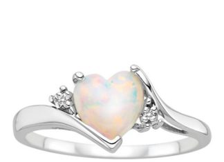 Luxury Jewelry 2017/2018 : I am absolutely in love with this opal ring.! It's sooo pretty….