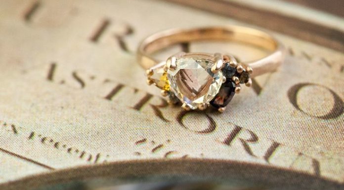Luxury Jewelry 2017/2018 : In the mood for custom-made love? Ombré clusters of heirloom diamonds, hand-pai…