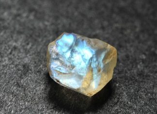 Luxury Jewelry 2017/2018 : Moonstone is a very personal stone. It is a reflection of the person who owns it…