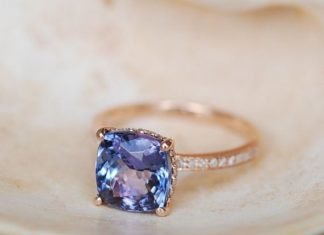 Luxury Jewelry 2017/2018 : Tanzanite Ring. Rose Gold Engagement Ring Lavender Mint Tanzanite emarald cut halo engagement ring 14k rose gold.