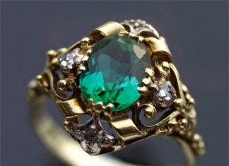 Luxury Jewelry 2017/2018 : The photograph my art nouveau engagement ring was made from. Green tourmaline, d…