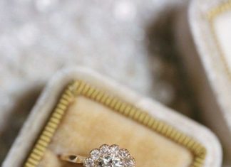 Luxury Jewelry 2017/2018 : Trend We Love: 20 Floral-Inspired Engagement Rings