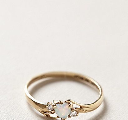 Luxury Jewelry 2017/2018 : Vintage Opal Heart Ring