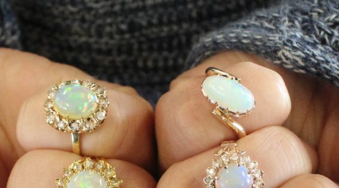 Luxury Jewelry 2017/2018 : Vintage opal rings are a true delight….