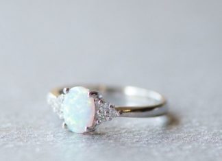 Luxury Jewelry 2017/2018 : White Opal and CZ Accented Sterling Silver Ring