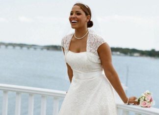 Short Wedding Dresses : plus size beach wedding dresses (16)