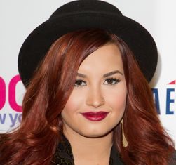 Trendy Hair Style : Auburn Hair Color: Getting the Right Shade