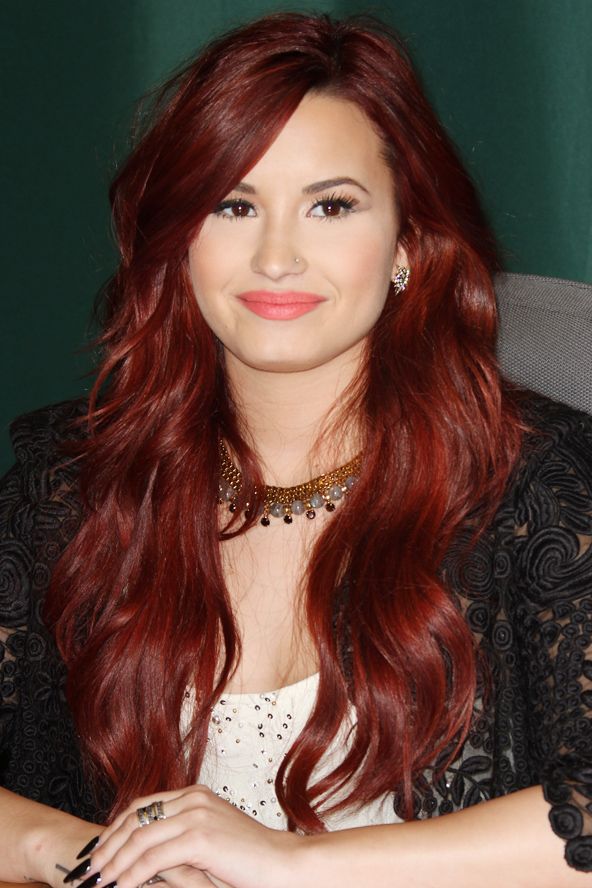 Trendy Hair Style : Demi Lovato’s fiery red waves - YouFashion.net ...
