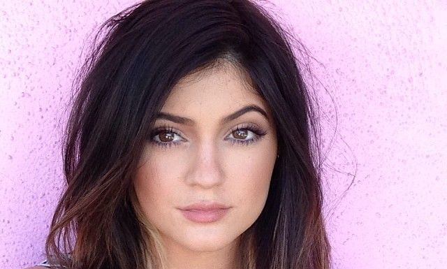 Trendy Hair Style : Get the look: Kylie Jenner’s cat eye