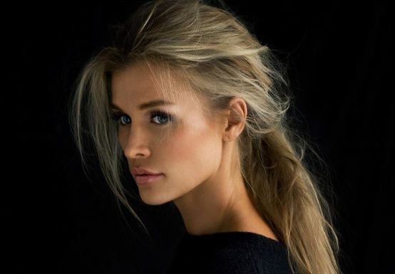 Trendy Hair Style : Her style….
