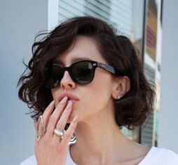 Trendy Hair Style : Les Plus Chaudes des Coupes Courtes Ondulées