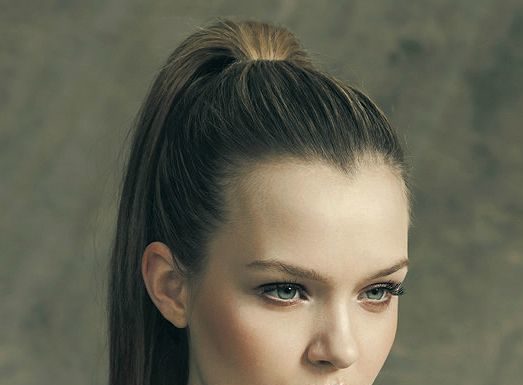 Trendy Hair Style : Ponytail…
