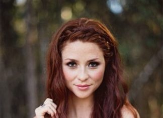 Trendy Hair Style : Soft wavy hair + braided headband style…