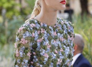 Fashion : 102runway:Giambattista Valli Couture Fall-Winter 2017