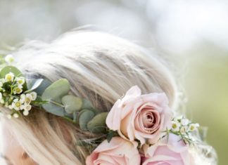 Wedding Hair With Flowers & jewels : Mint & Blush Barn Wedding by As Sweet As Images | SouthBound Bride…