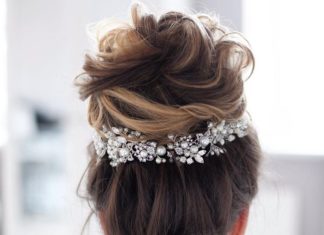 Wedding Hair With Flowers & jewels : 35 Messy wedding hair updos for a gorgeous rustic country wedding to chic urban …