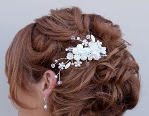 Wedding Hair With Flowers & jewels : Mother of Pearl Bridal Hair Comb – Josephine