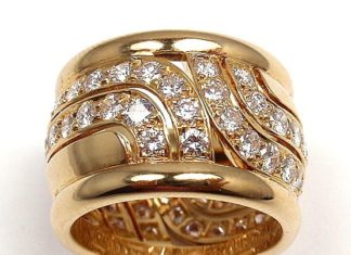 Diamond Rings : diamond rings…