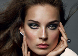 Fashion Editorial : “Clair Obscur”
Julia Bergshoeff by Alique for Vogue…