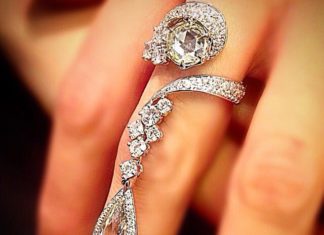 Diamond Rings : Scavia…