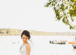 Trendy Wedding Dresses : Classic, Elegant Wedding | Katie Ricard Photography | Bridal Musings Wedding Blo…