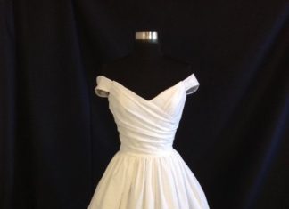 Short Wedding Dresses : Hey, I found this really awesome Etsy listing at www.etsy.com/……