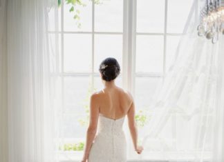 Beautiful Brand Wedding Dresses : Amsale wedding dress: Photography : Rebecca Arthurs Read More on SMP: www.stylem…