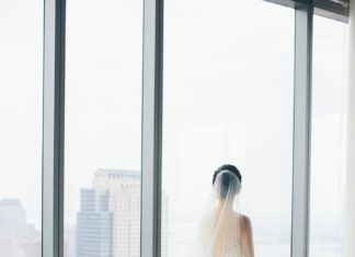 Beautiful Brand Wedding Dresses : Elegant Monique Lhuillier wedding dress: A Classic New York City Wedding in SOHO…