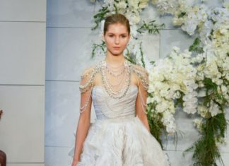 Beautiful Brand Wedding Dresses : Stunning Monique Lhuillier wedding dress: www.stylemepretty……