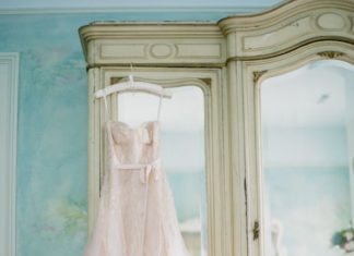 Beautiful Brand Wedding Dresses : Your pre-wedding checklist: www.stylemepretty… Photography: Jen Fariello – jen…