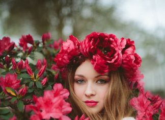 Best Hair Style For Bride : red flower crown bridal hairstyle / www.deerpearlflow……