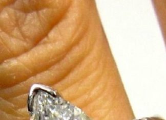 Diamond Rings : 1930..Vintage Estate 3.12ct Classic PEAR Cut Diamond Engagement Ring in PLATINUM…