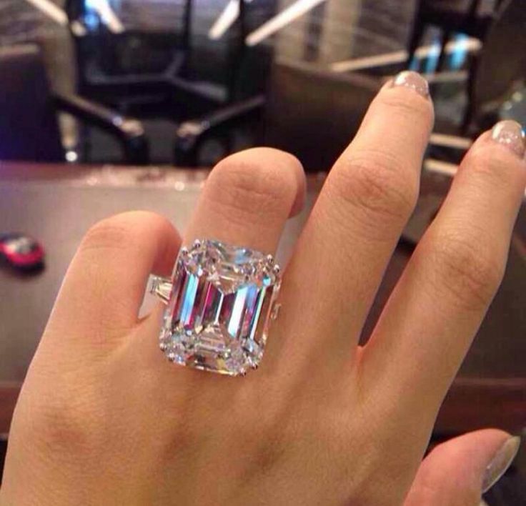 27.42 carat Graff Diamond ring 