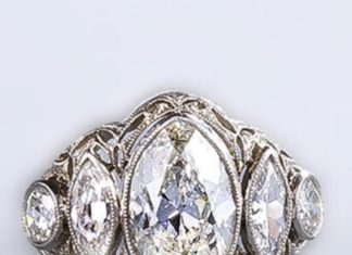 Diamond Rings : Bonhams : A belle époque diamond ring,