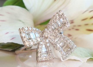 Diamond Rings : Cute Diamond Bow Ring, 1,11 cts. H-SI1/2, WG18K – Find out: schmucktraeume.com -…
