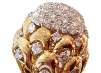 Diamond Rings : David Webb Monumental Diamond Gold Platinum Ring | From a unique collection of v…