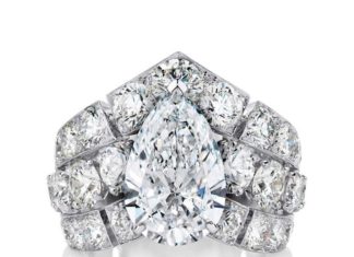 Diamond Rings : De Beers Phenomena Frost oval-cut diamond ring, diamonds totalling more than 8ct…