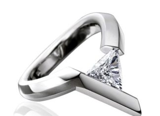 Diamond Rings : steven kretchmer’s t2-v ring, designed specifically for trillion-shape diamond…