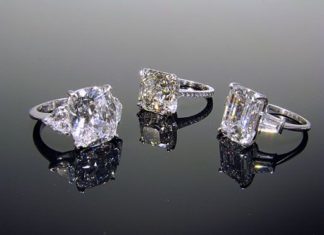 Diamond Rings : The 12 Stylish Classic Diamond Engagement Ring Designs