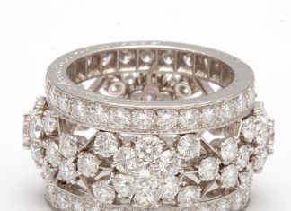 Diamond Rings : VAN CLEEF & ARPELS Snowflake Band | 1stdibs.com