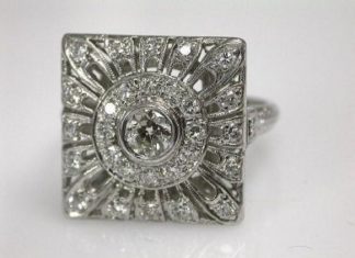 Diamond Rings : Vintage Diamond Cocktail Ring…this would be a great right hand diamond ring……