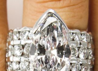 Diamond Rings : www.bkgjewelry.co… A real Statement!! A Magnificent designer Estate Vintage 18…