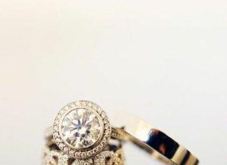 Engagement Rings & Wedding Rings : Rocks on rocks on rocks: Engagement Ring Eye Candy – Wedding Party