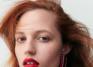 Fashion Editorial : Julia Banas by Nicolas Kantor for Vogue Japan September…