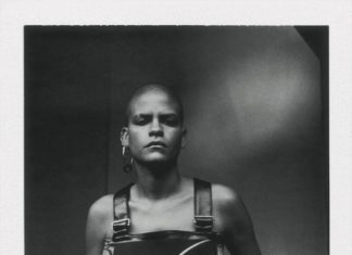 Fashion Editorial : likebeesworkinginaglasshive:
rafswerk:
Omahyra Mota by Craig…