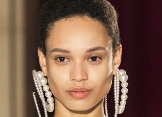 Fashion Editorial : velvetrunway:
Y/Project FW17
Posted by x